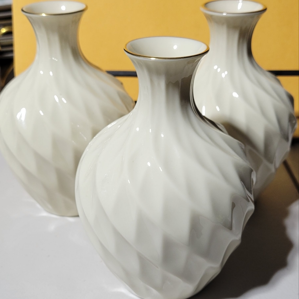 Set of 3 Lenox vase